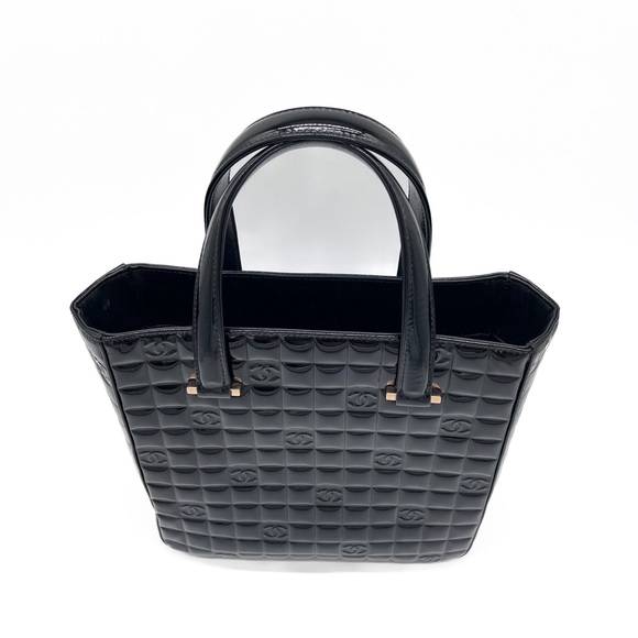 CHANEL Chocolate Bar Black Patent Leather Tote Bag - Picture 10 of 17